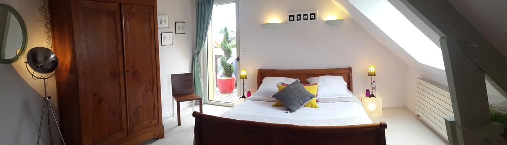 Chambres D'Hotes La Breachere Yvré-lʼÉvêque Exteriör bild
